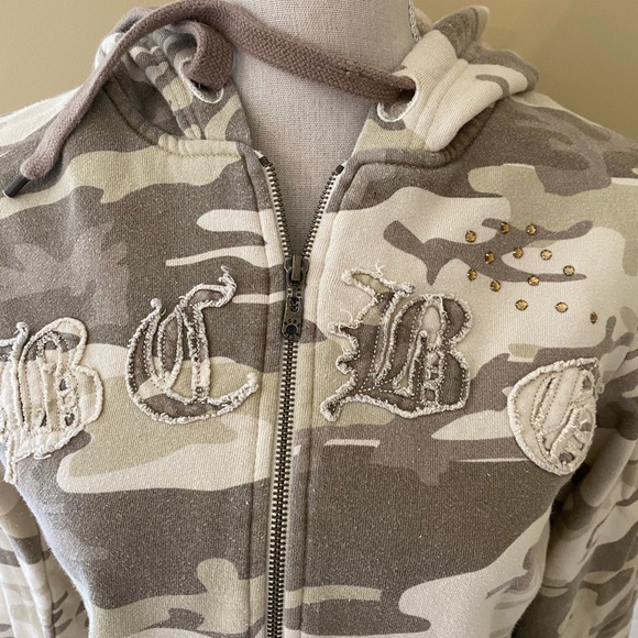 BCBG Long Camo Zip-Up - Picture 2 of 7